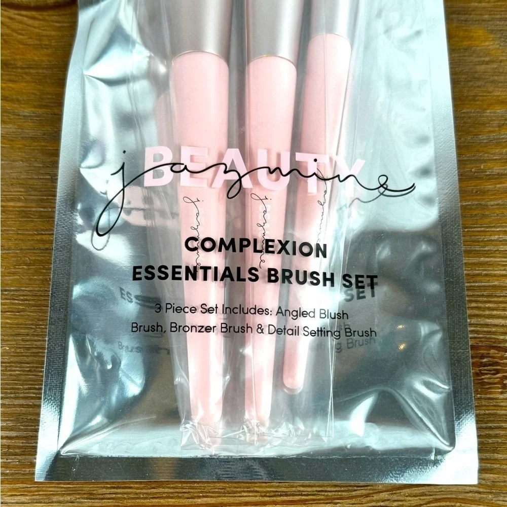 Complexion Essentials 3-piece Brush Set by Jazmine Beauty